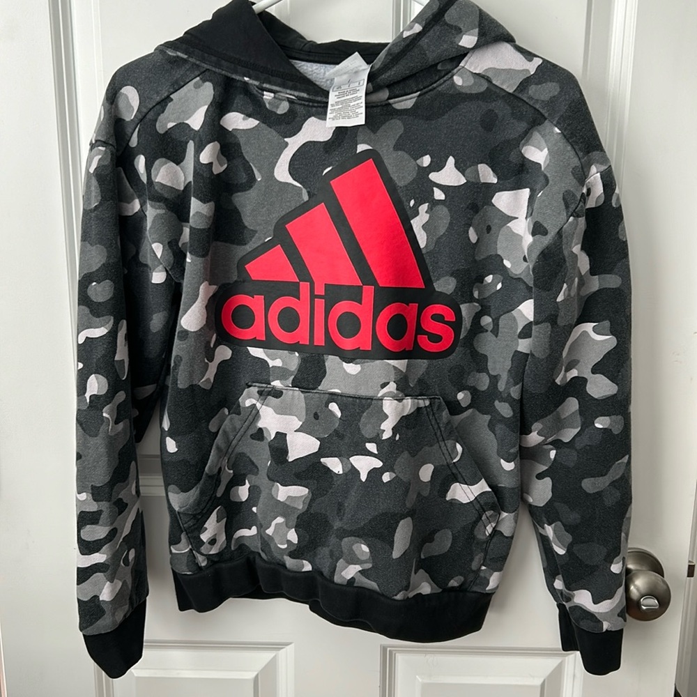 Addias camo boys sweatshirt size 14/16 L